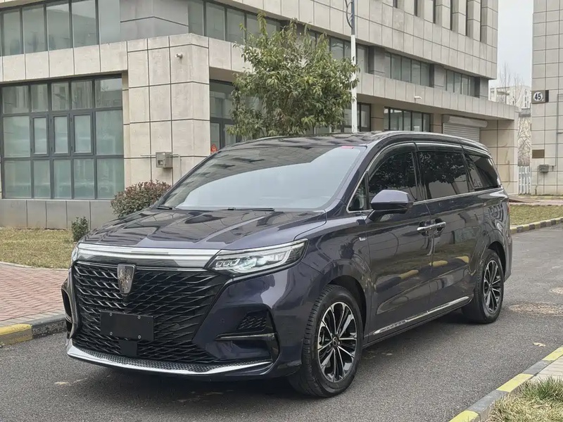 Roewe iMAX8