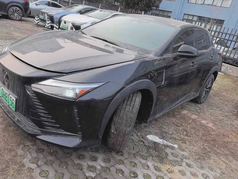Lexus RZ