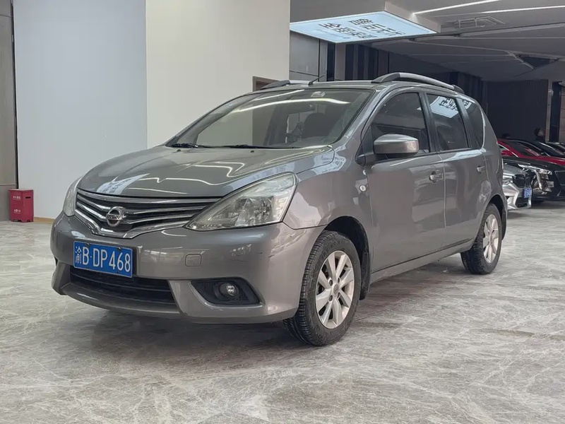 Nissan Livina