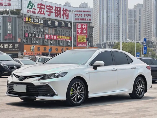 Toyota Camry 2021