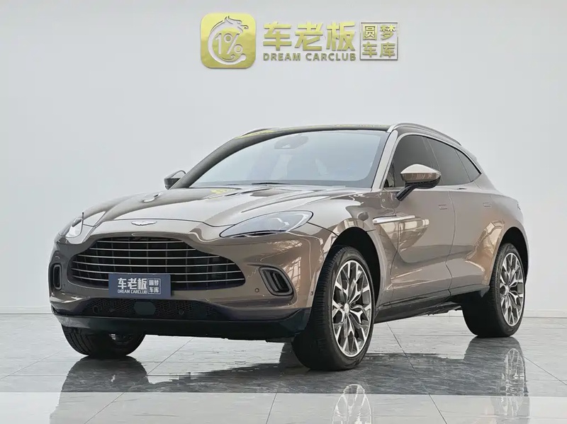 Aston Martin DBX