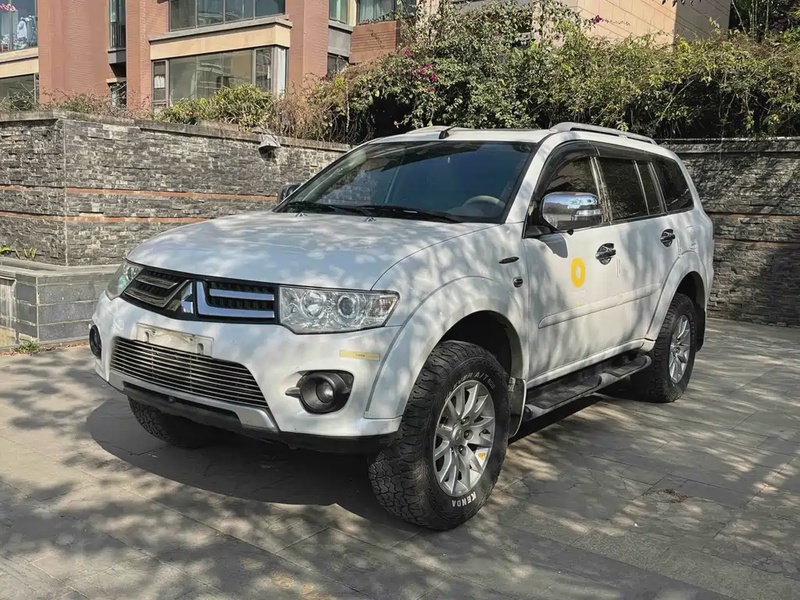 Mitsubishi Pajero Sport