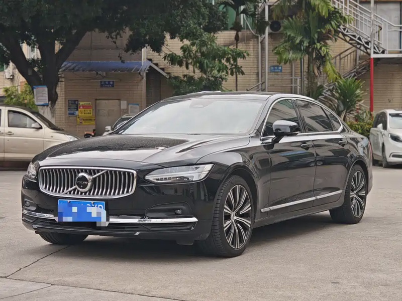 Volvo S90