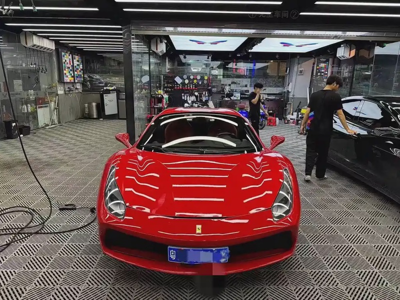 Ferrari 488