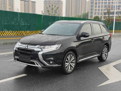 Mitsubishi Outlander 2023