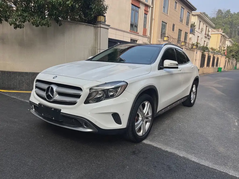 Mercedes-Benz GLA-Class