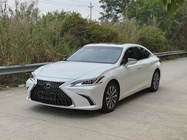 Lexus ES 2024