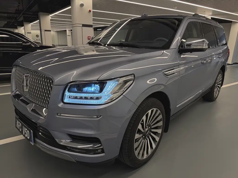 Lincoln Navigator
