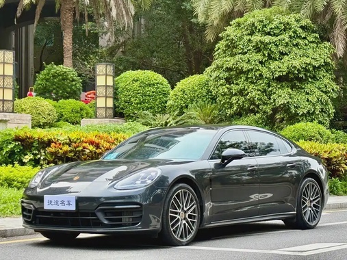 Porsche Panamera 2023