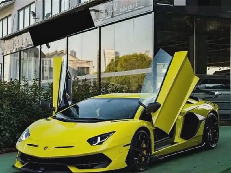 Lamborghini Aventador