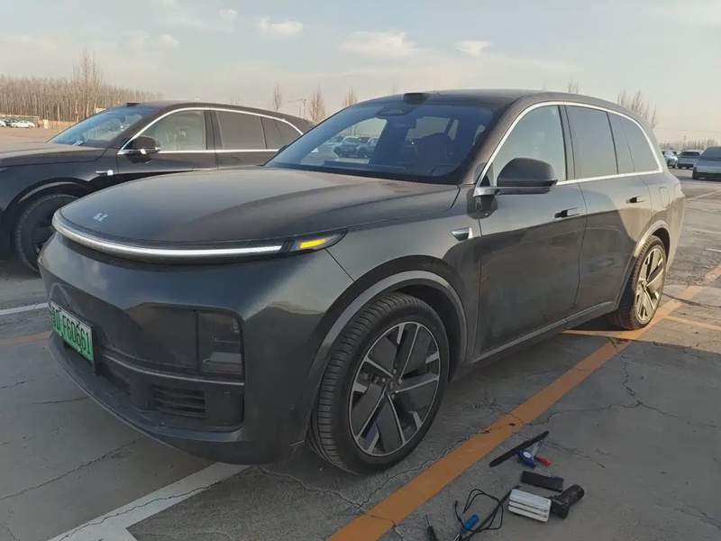 Li Auto L8