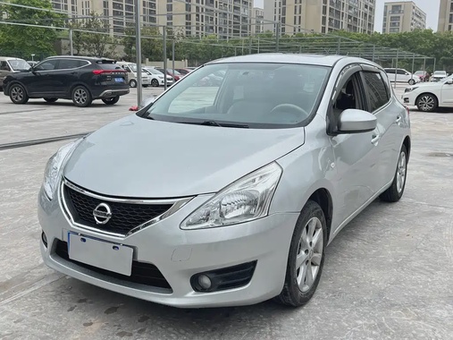 Nissan Tiida 2013