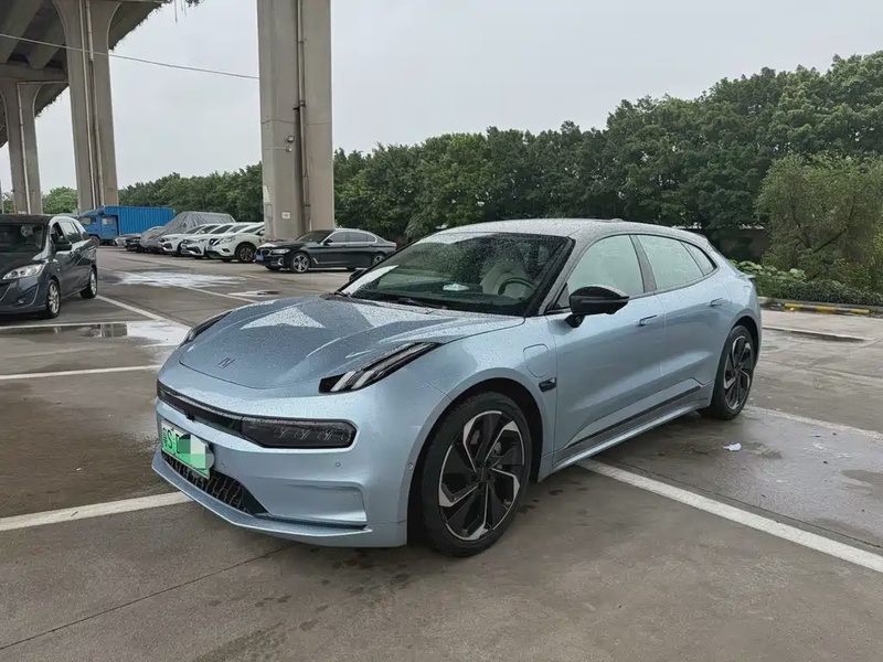 Zeekr 001