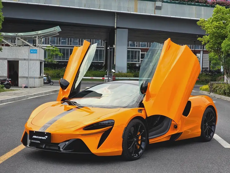 McLaren Artura