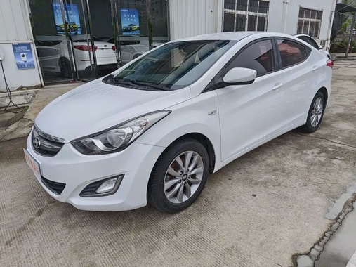 Hyundai Elantra 2015
