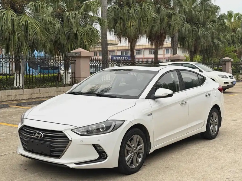 Hyundai Elantra