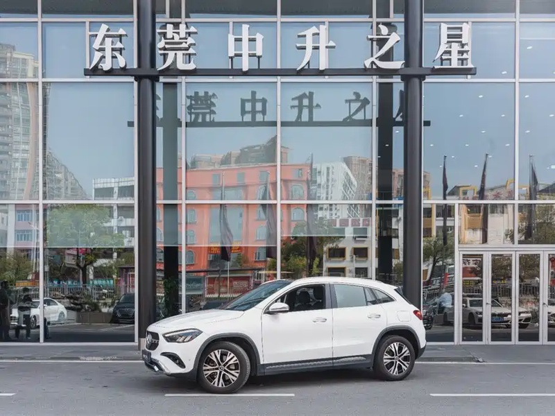 Mercedes-Benz GLA-Class