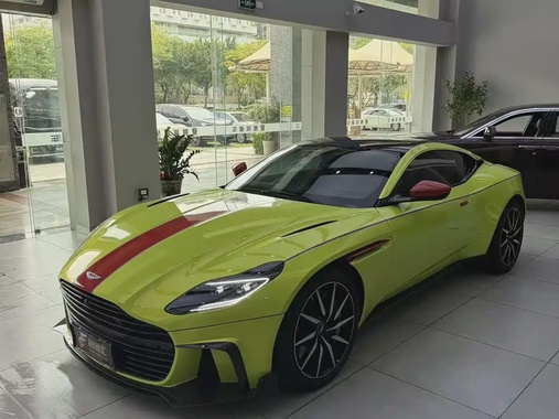 Aston Martin DB11 2019