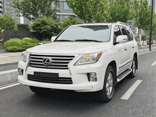 Lexus LX 2013