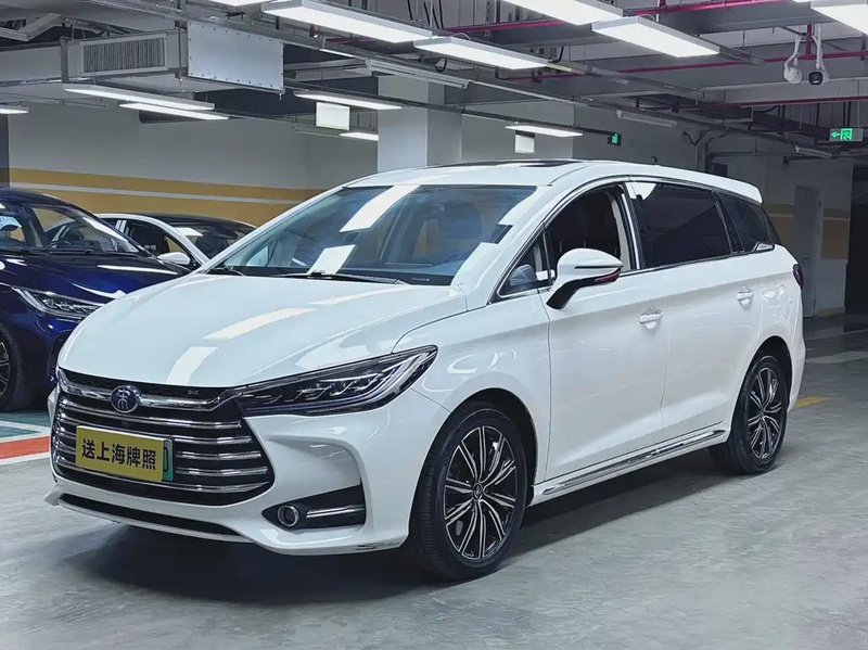 BYD MAX