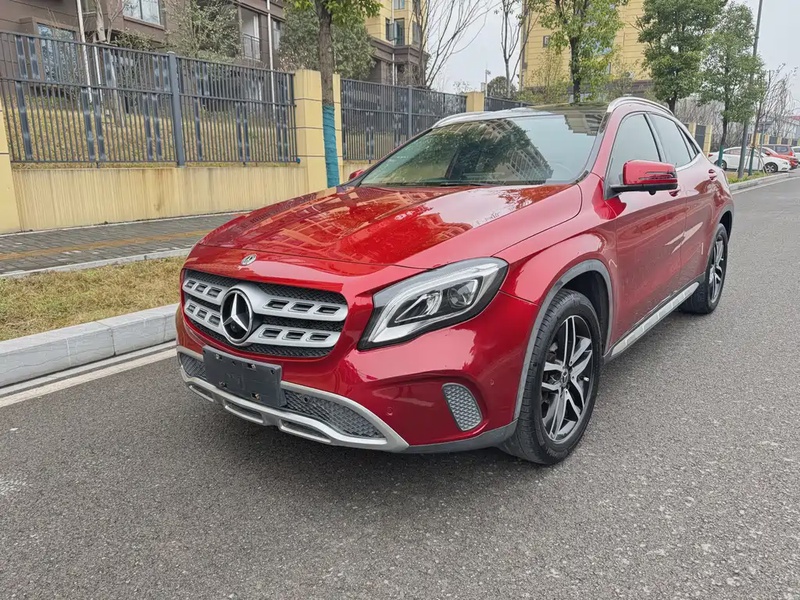 Mercedes-Benz GLA-Class