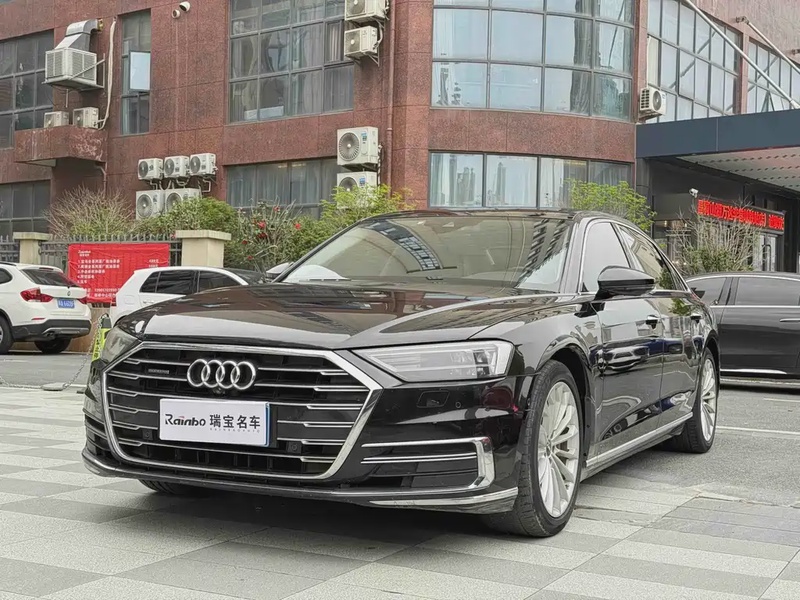 Audi A8