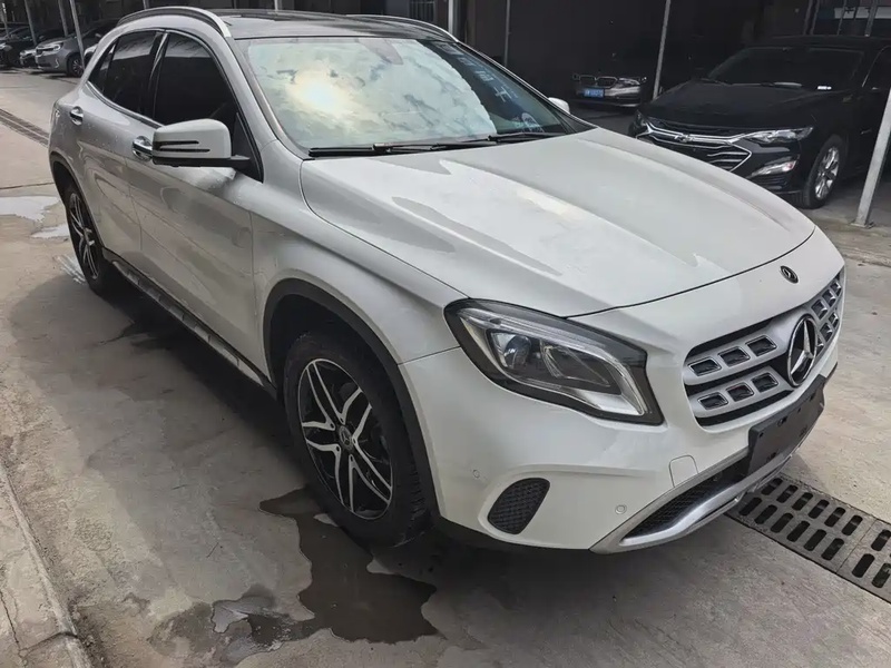 Mercedes-Benz GLA-Class