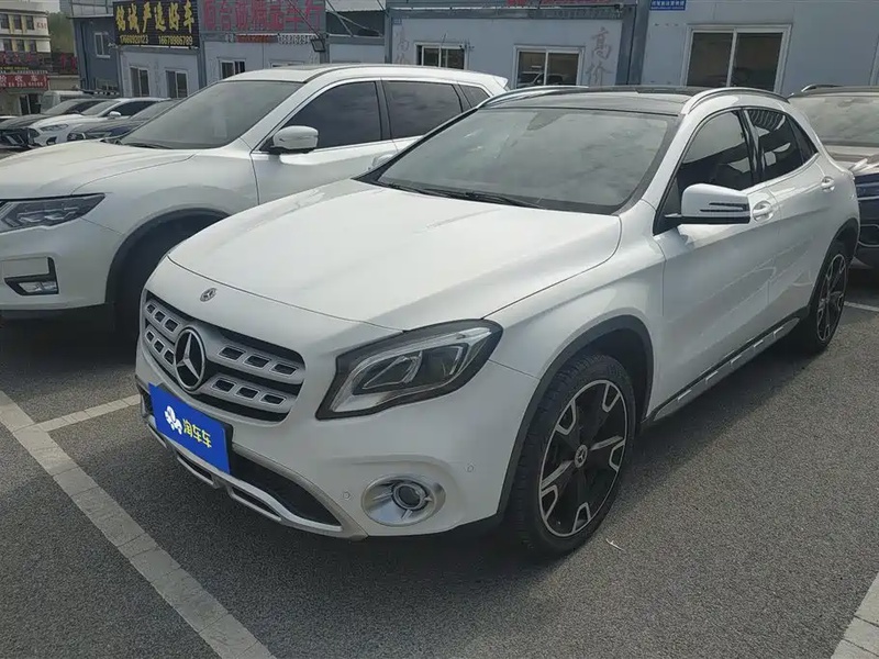 Mercedes-Benz GLA-Class