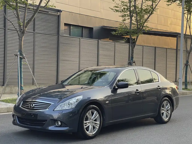 Infiniti G