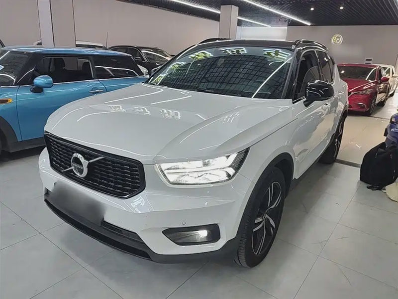 Volvo XC40