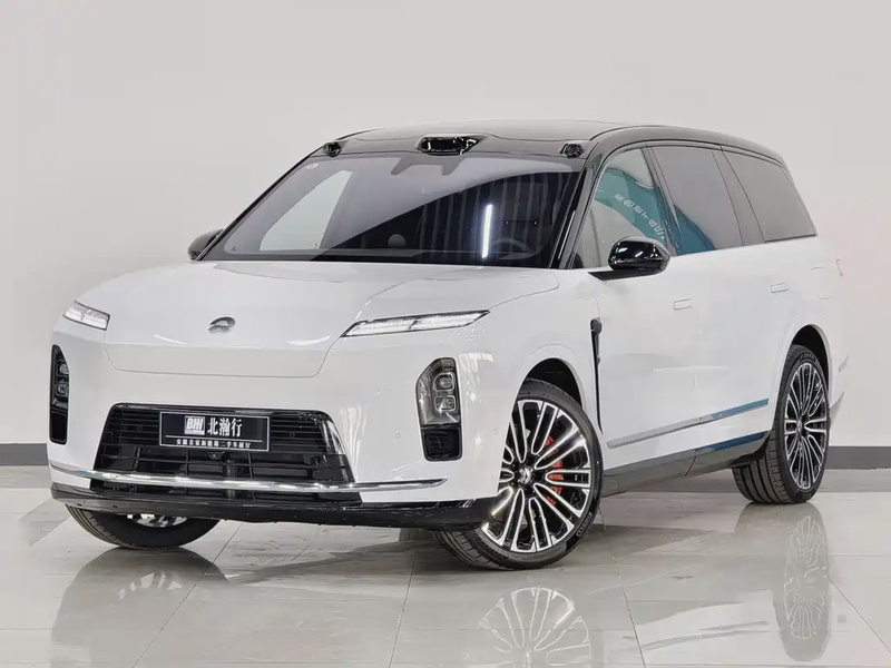 NIO ES8