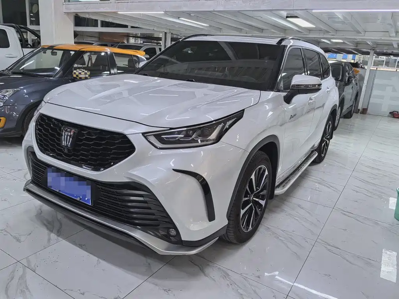 Toyota Crown Kluger