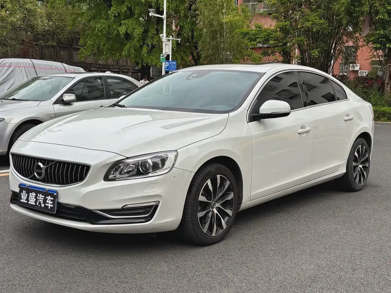 Volvo S60