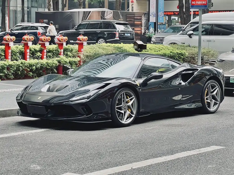 Ferrari F8