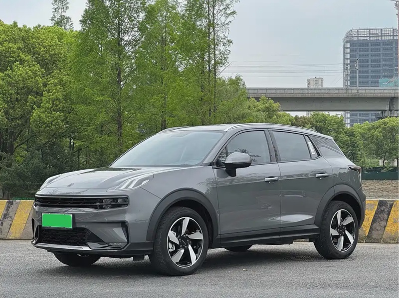 Lynk & Co 06