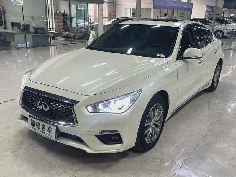 Infiniti Q50