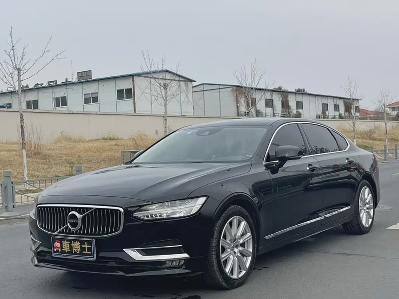 Volvo S90