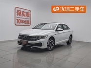 Volkswagen Sagitar 2022