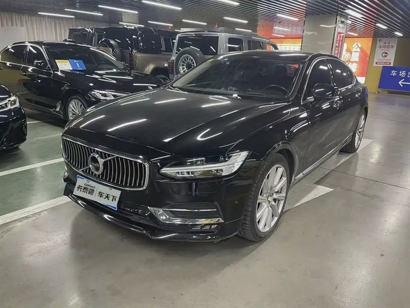 Volvo S90