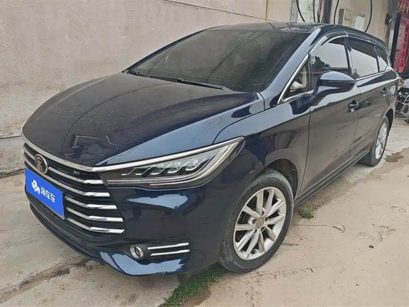 BYD MAX
