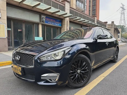Infiniti Q70 2018