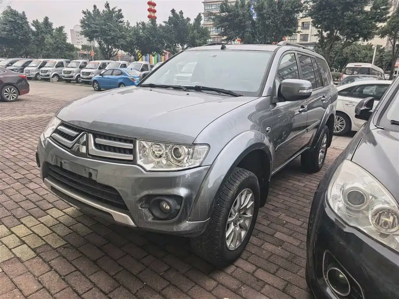 Mitsubishi Pajero Sport