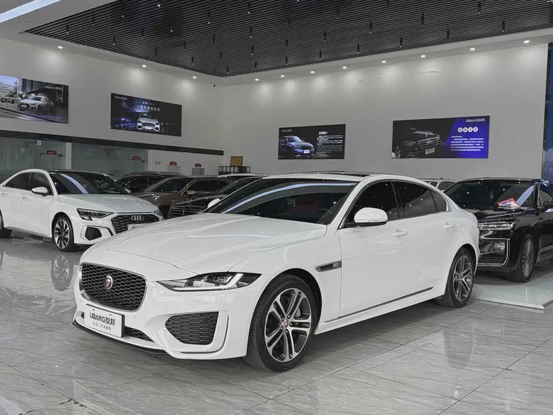Jaguar XE