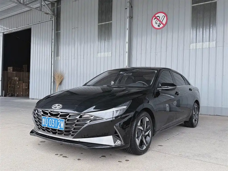 Hyundai Elantra