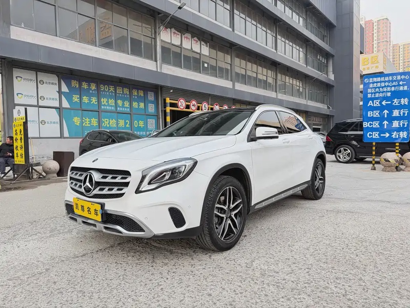 Mercedes-Benz GLA-Class
