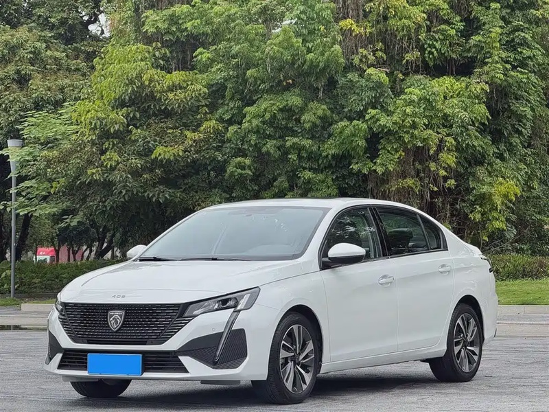 Peugeot 408