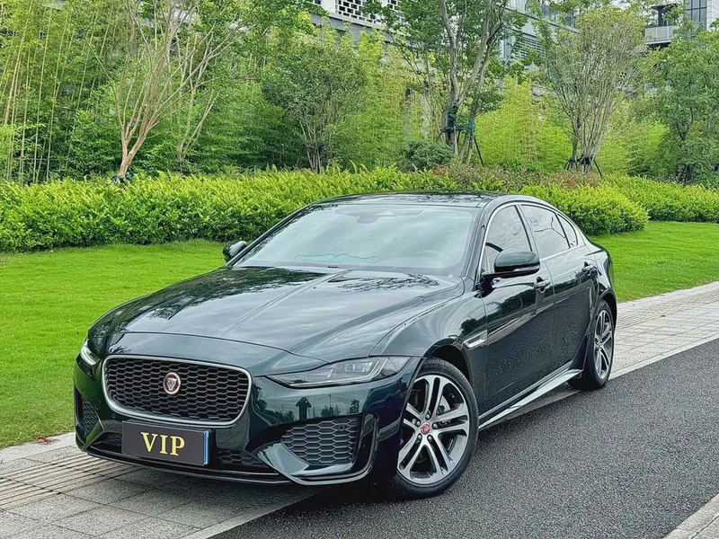 Jaguar XE