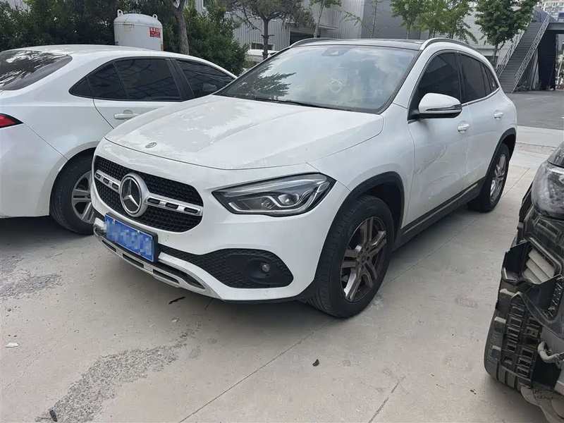 Mercedes-Benz GLA-Class