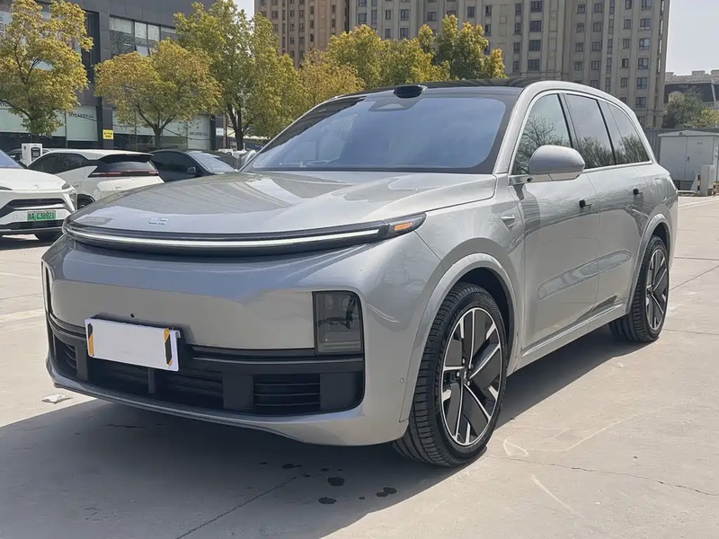 Li Auto L8