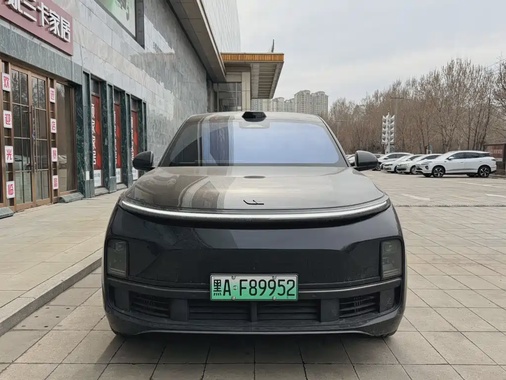 Li Auto L8 2025